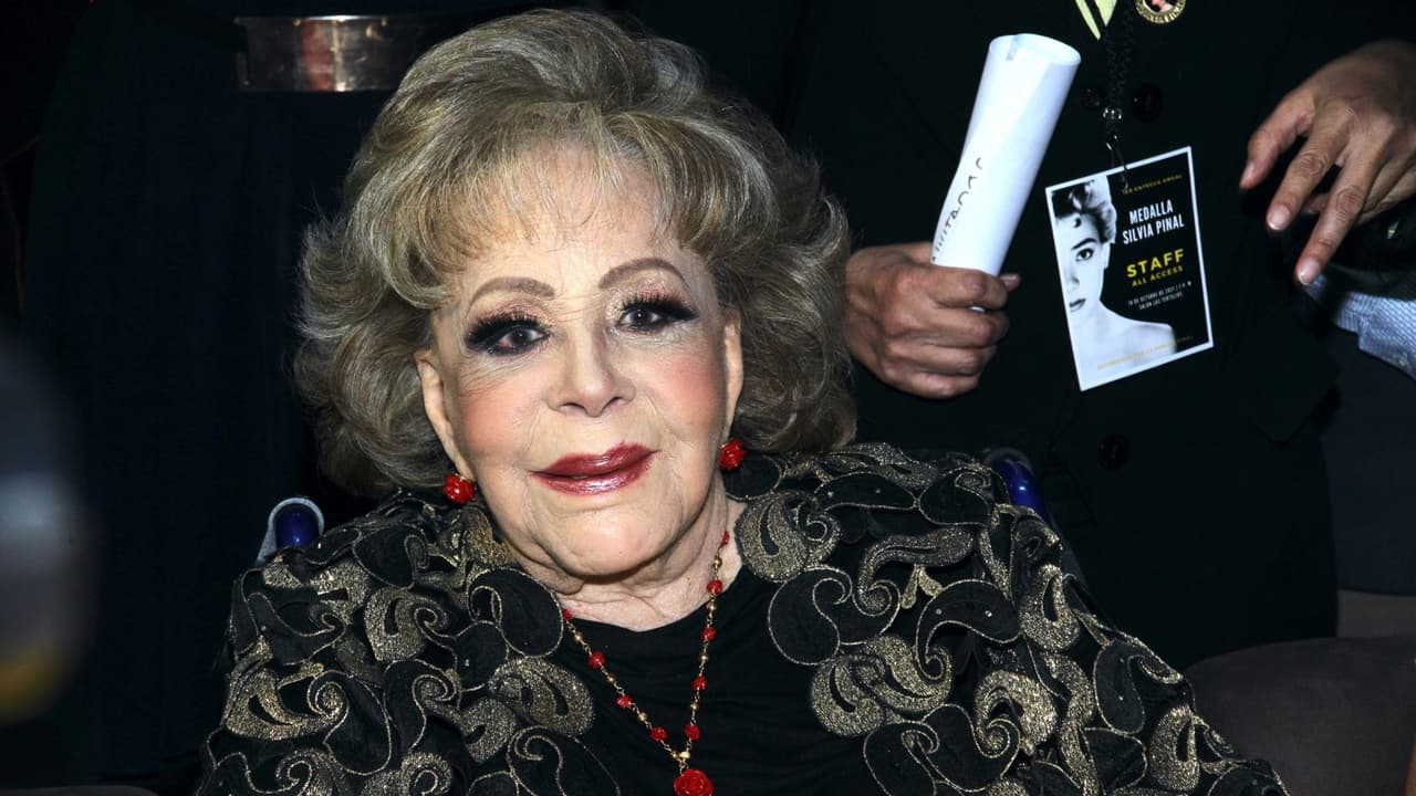 Exhibirán vestuario y materiales históricos de Silvia Pinal en homenaje especial