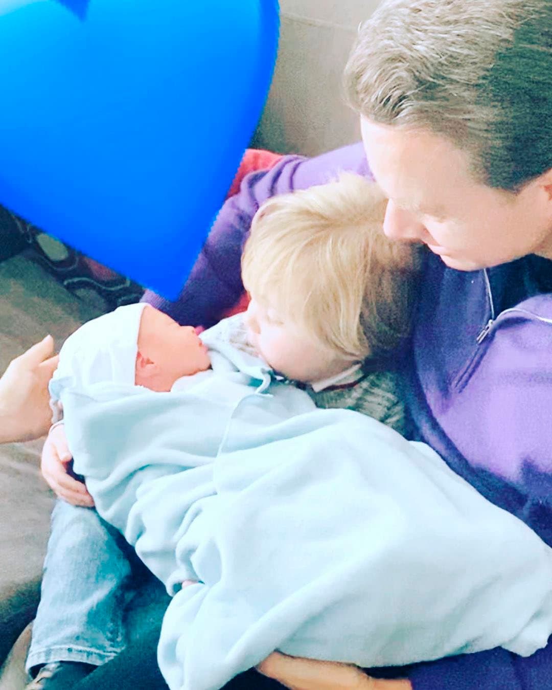Anahí, quien interpretó a 'Mía Colucci' en la historia, es madre de dos niños, fruto de su matrimonio con el político mexicano Manuel Velasco Coello. El 17 de enero de 2017 nació Manuel, mientras que el 2 de febrero de 2020 llegó al mundo Emiliano.