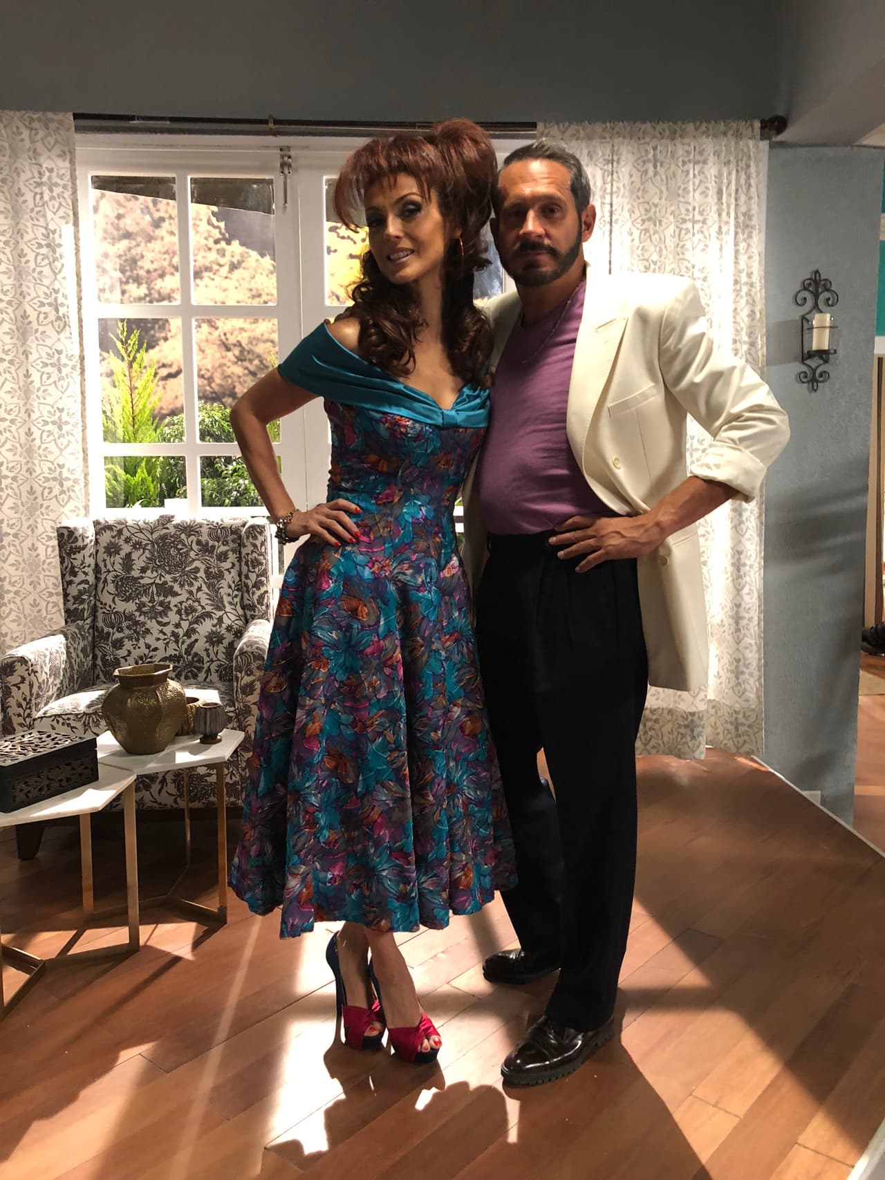 Una de sus bellas ensoñaciones con la esposa ideal...