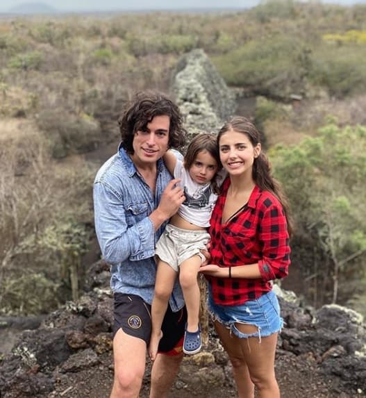Michelle Renaud y su hijo viven emocionantes vacaciones con Danilo Carrera en Ecuador