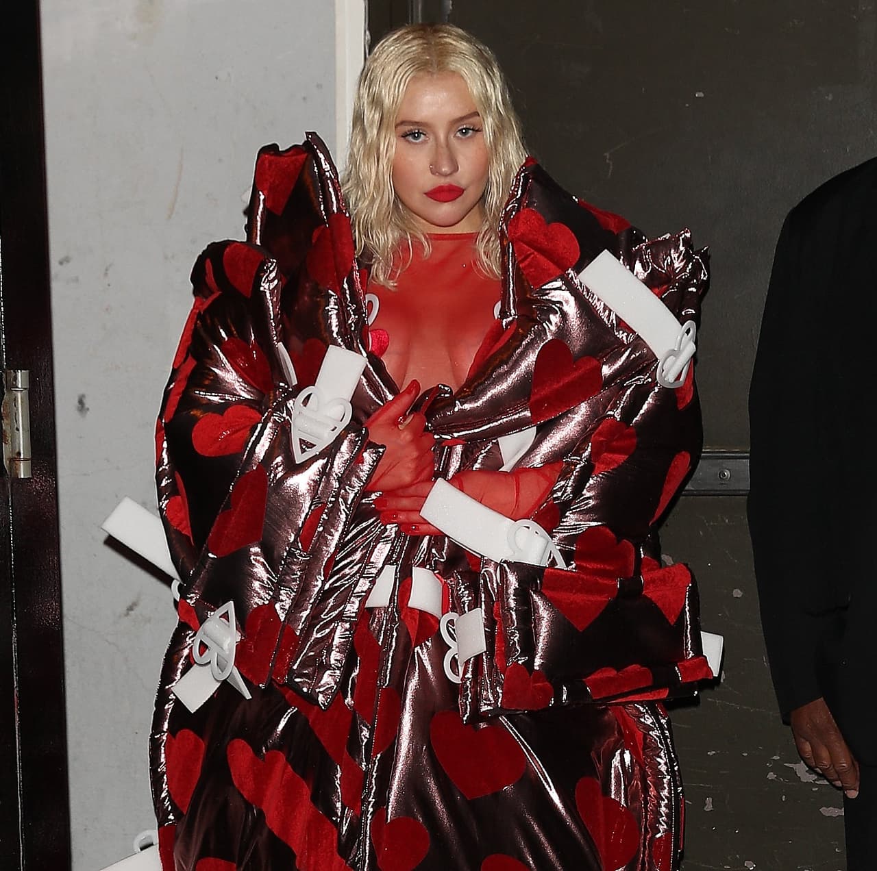Es raro ver a la cantante con este tipo de looks