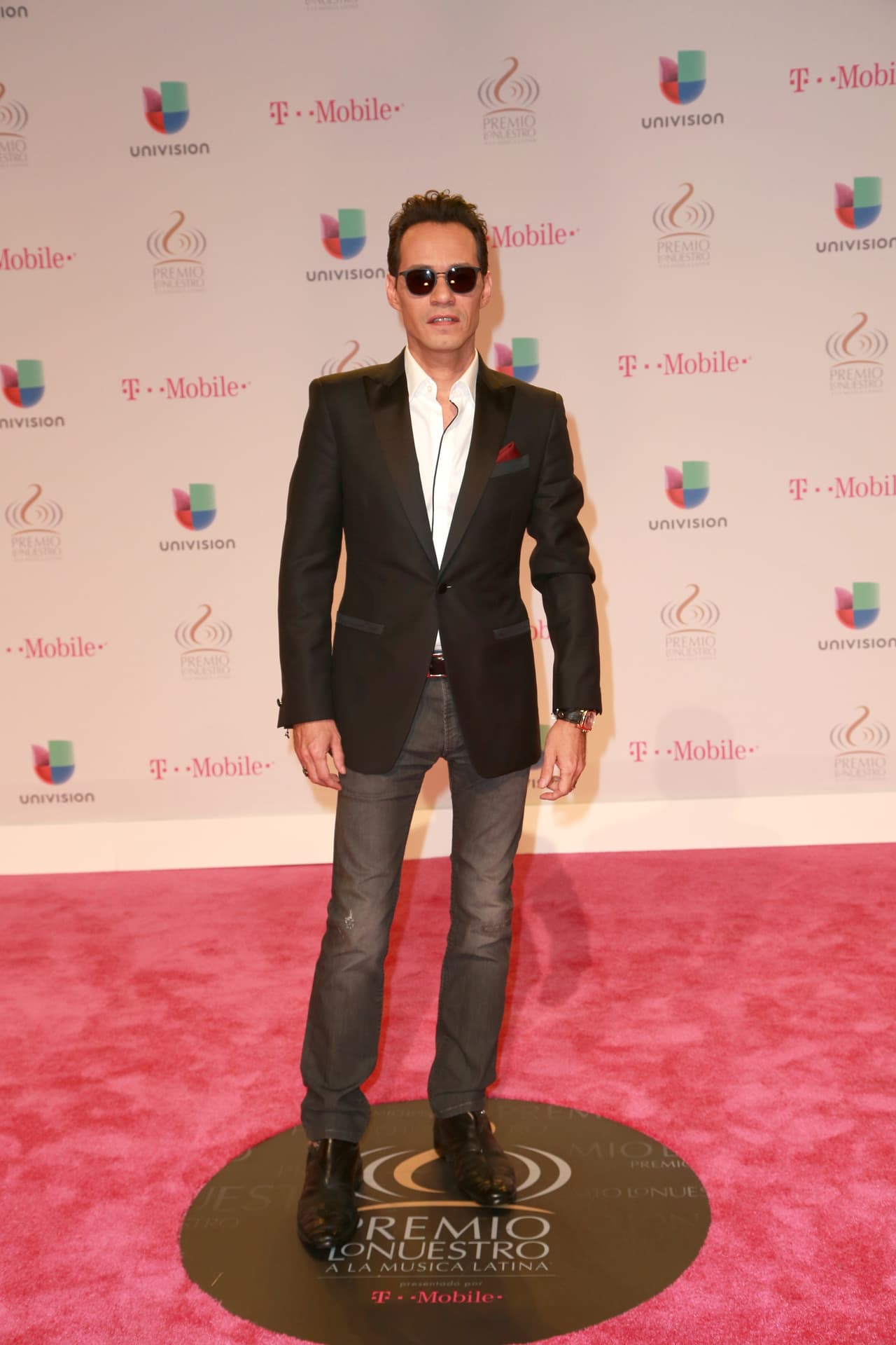 El tema musical de la telenovela, 'La Fuerza del Destino' estuvo a cargo de Sandra Echeverría, la protagonista, y Marc Anthony, uno de los cantantes más exitosos de la industria en habla hispana.