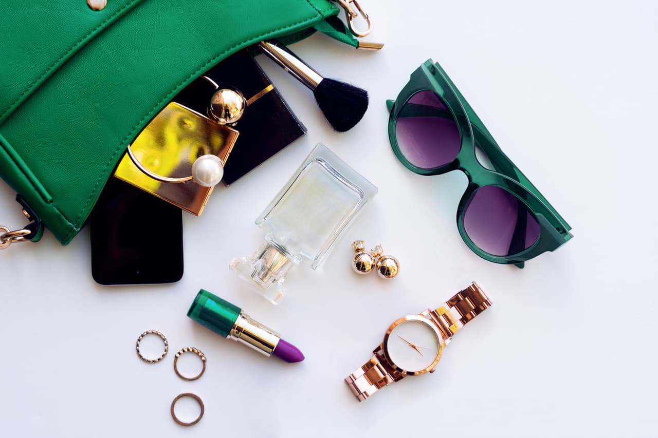 Accesorios sencillos que le darán más estilo a tu outfit