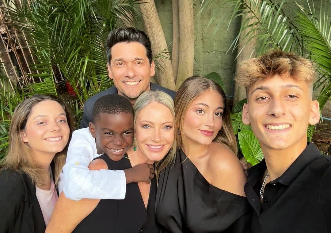 Rafael Araneda y sus hijos.