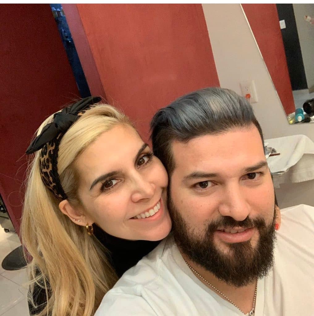 “Tú destruiste mi matrimonio, Karla, te metiste a mi patrimonio y destruiste mi matrimonio, le robaste a mis hijas a su padre, les quitaste su corazón a dos niñas”, se escucha en la conversación grabada en 2014. A raíz de esta revelación, Panini fue objeto de ataques en las redes por lo cual utilizó su cuenta de Twitter para decir que había temas más importantes que ella.
