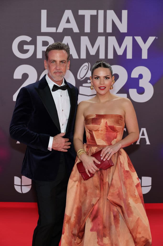 Carlos Ponce y su esposa, la conductora Karina Banda