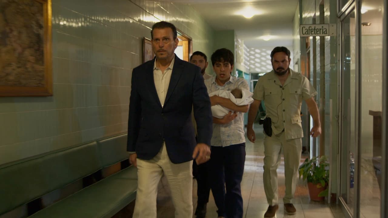 Pero a su salida, Ramsés da órdenes precisas a sus hombres... ¡explotar el hospital!