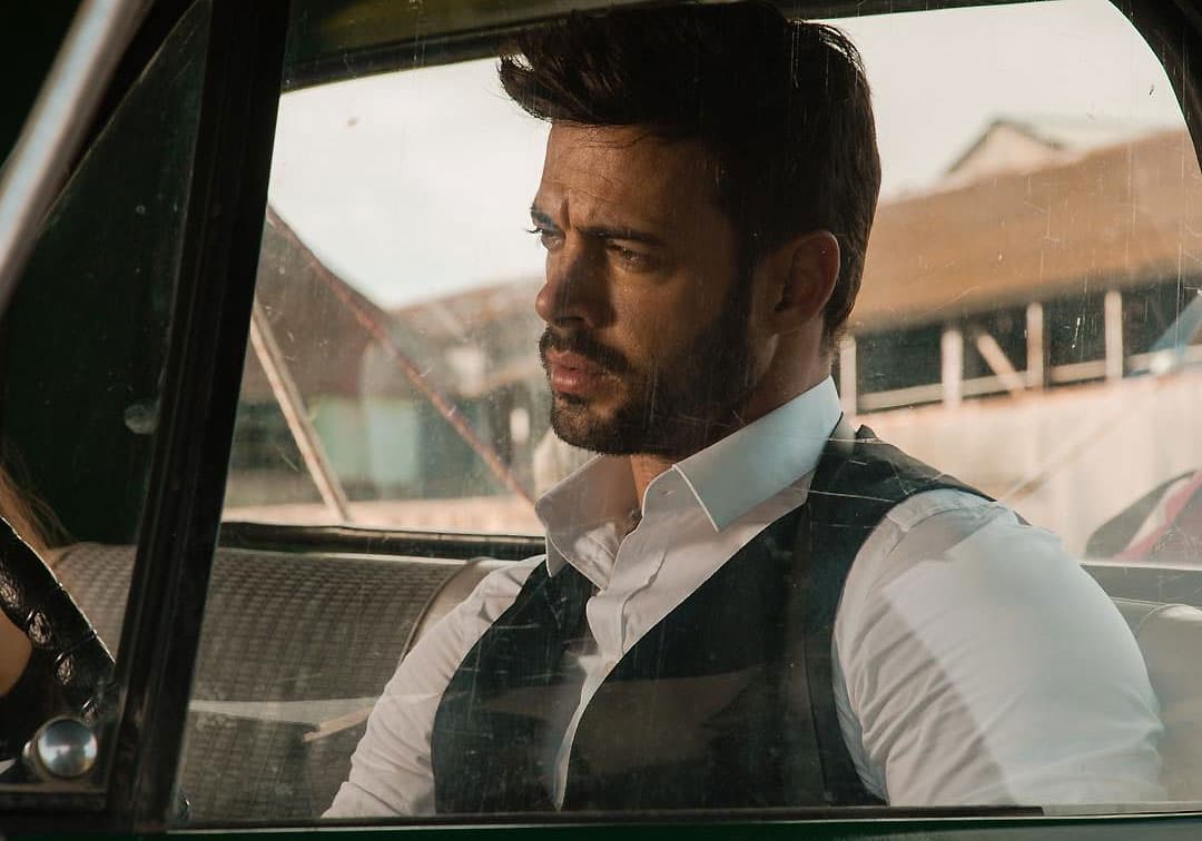 William Levy responde a las críticas por 'desangelada' felicitación a su esposa