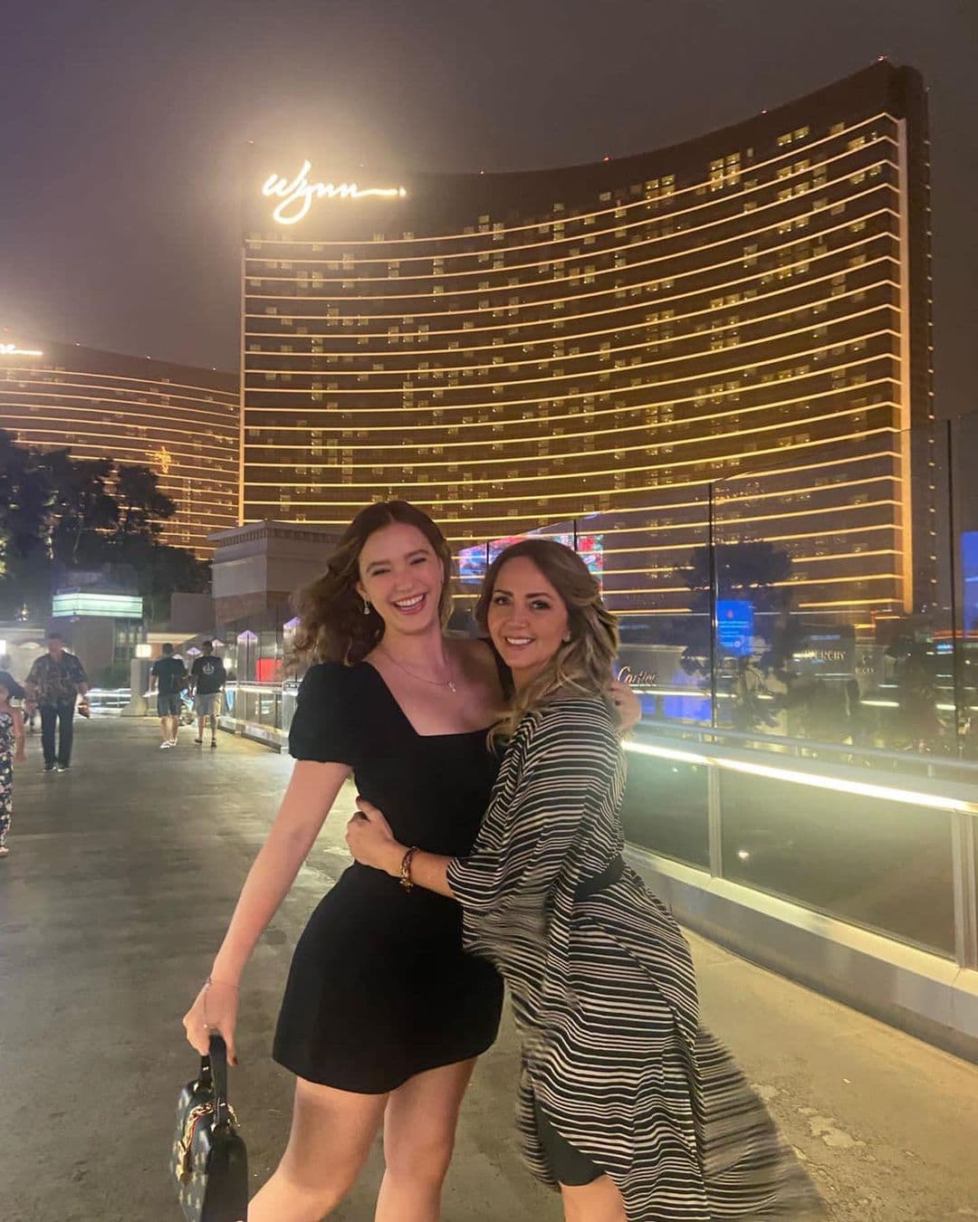 Mía Rubín celebra los 50 años de su mamá Andrea Legarreta en Las Vegas