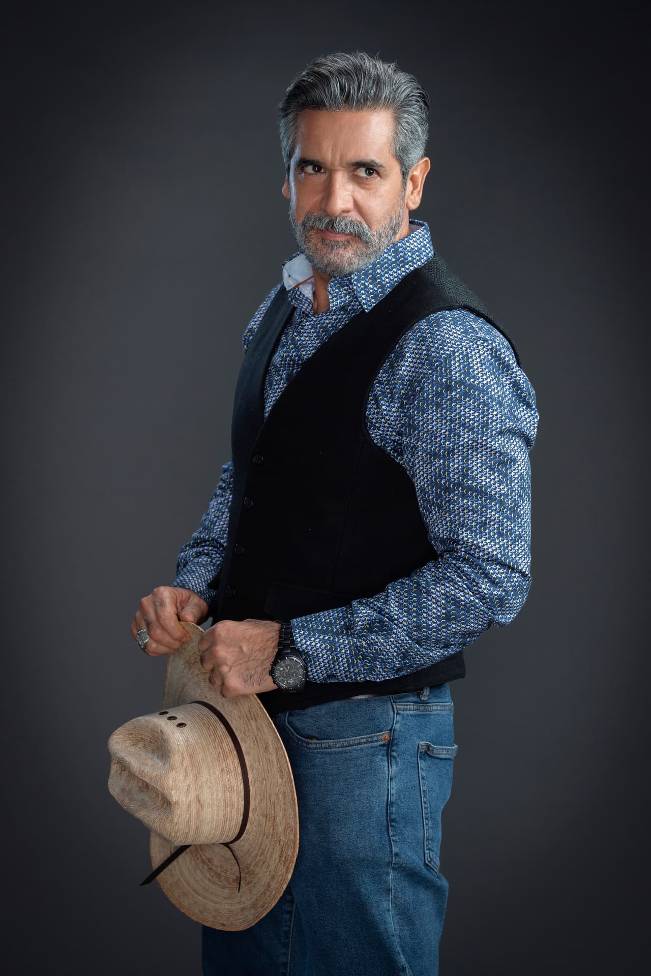 El guapo Julio Mannino dará vida a Torrijos, ¿será un comandante corrupto o de los buenos?