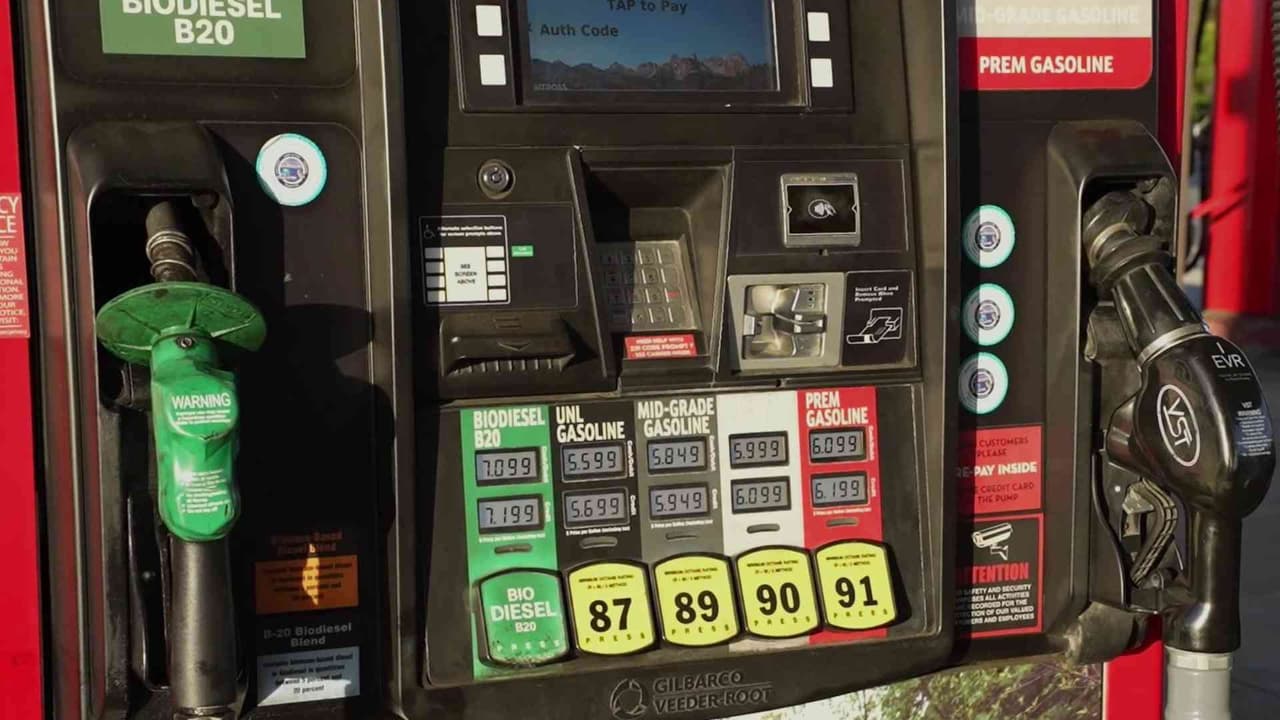 Gasolina supera los 6 dólares en California; recorrimos estaciones y un experto dio consejos para ahorrar