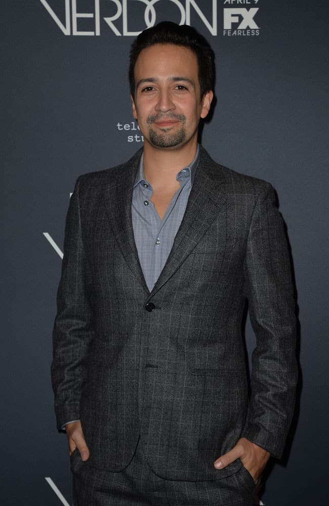 Lin-Manuel MirandaEl actor, cantante y dramaturgo de origen puertorriqueño recitará una obra clásica en su actuación especial.