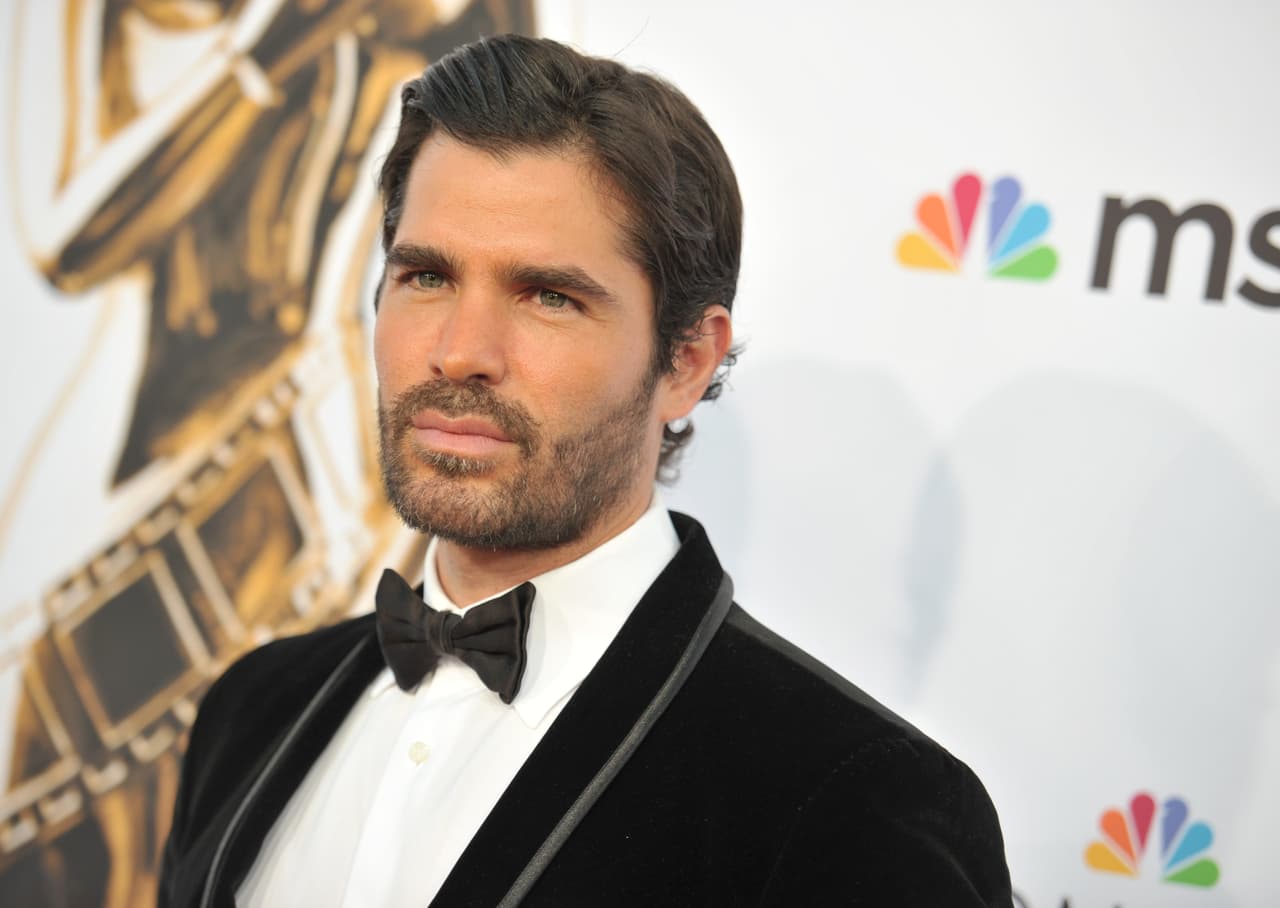 Eduardo Verástegui estrena sexy novia tras 16 años soltero