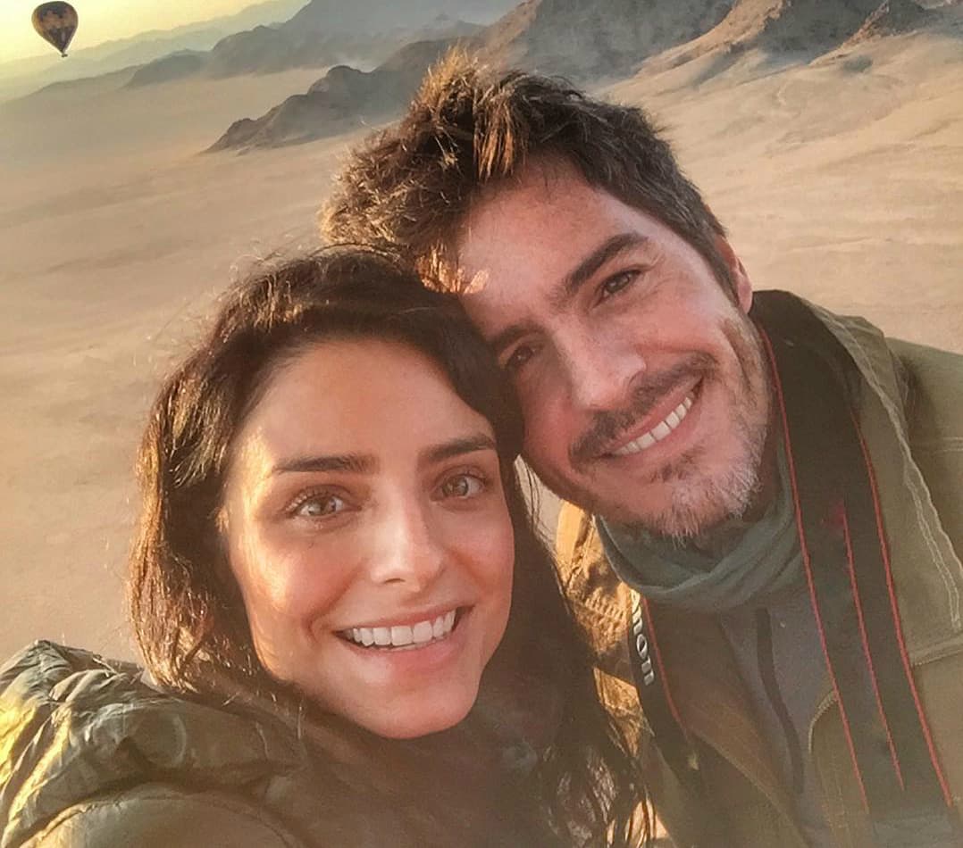 Aislinn Derbez y Mauricio Ochmann se unen por una buena causa en medio de la pandemia