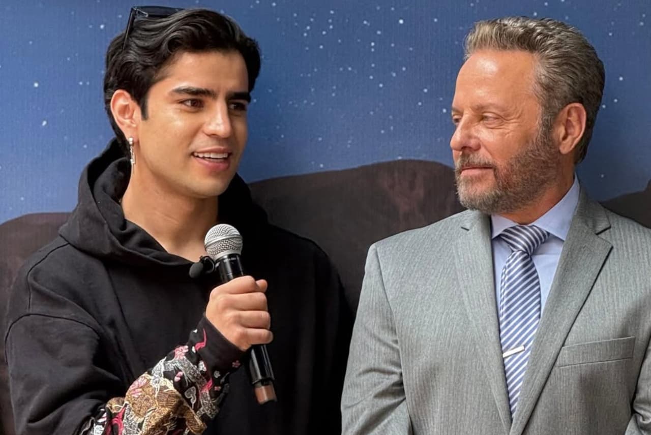 Aarón Mercury y Alexis Ayala en la nueva producción de Rosy Ocampo.