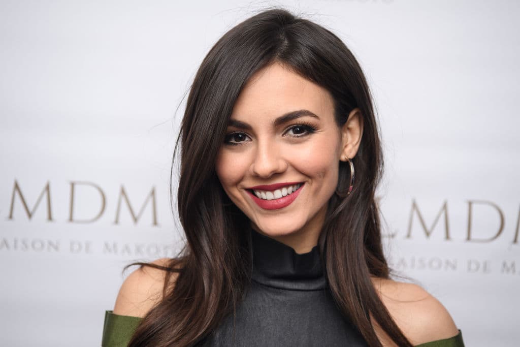 De acuerdo a Ariana Grande, la única razón por la que 'Victorious' no continuó fue porque “una chica no quería hacerlo”. Al parecer, Justice quería una gira como solista en lugar de una con todo el elenco, por lo que decidió terminar con el proyecto.
<br>