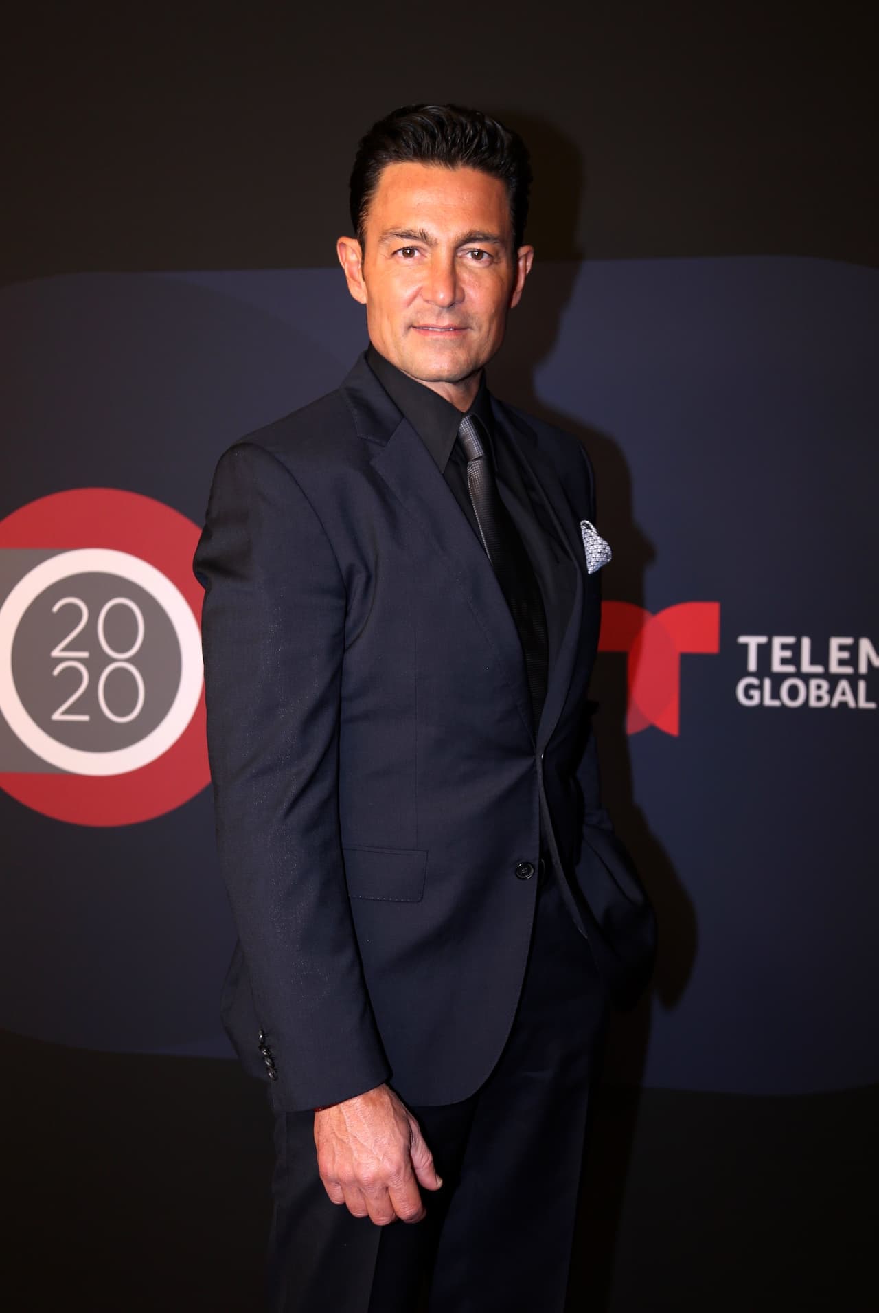 Fernando ColungaOtro galán que parece que los años no pasan y mantiene esa figura atlética que desde joven ha presumido.