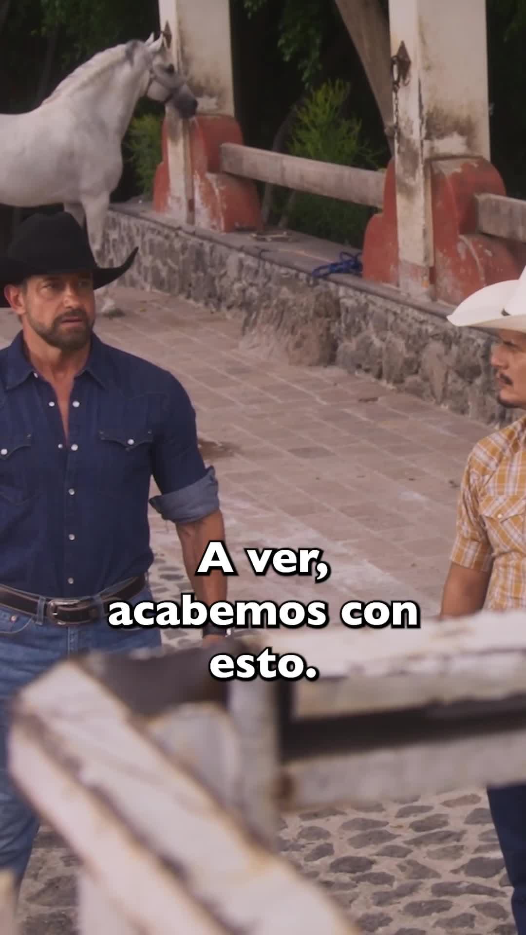 Moisés sorprende a Lucas con un abrazo ahora que son hermanos