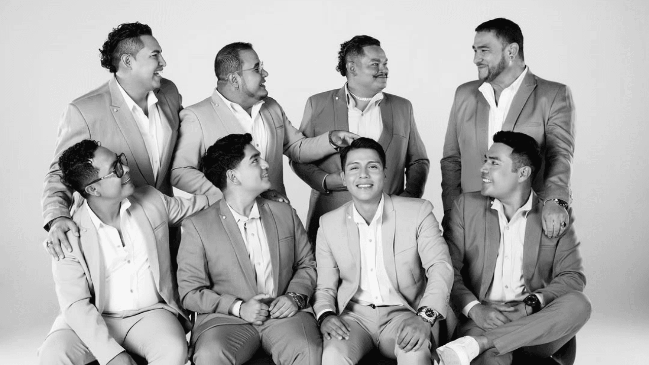 Querido cantante muere a los 40 años frente a sus compañeros de grupo tras dar concierto: revelan las brutales causas