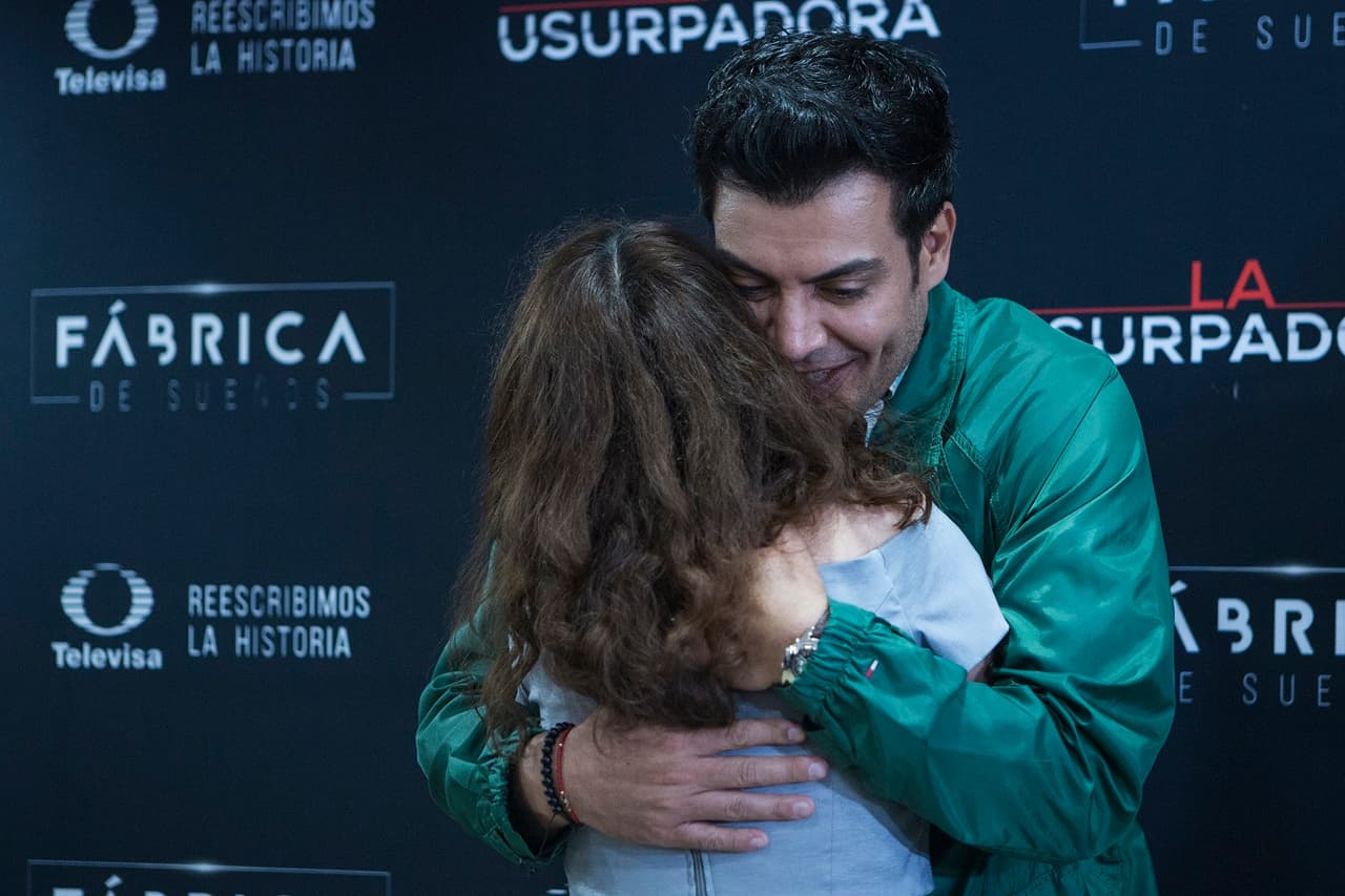 Andrés Palacios agradeció el cariño del público que lo ovacionó por su personaje de 'Carlos Bernal' en La Usurpadora.