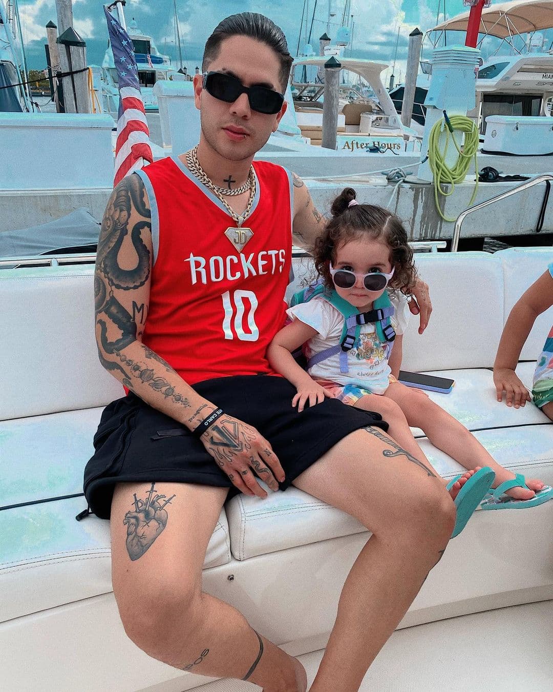 Juan de Dios Pantoja supo el significado de la paternidad a los 24 años con el nacimiento de Kima, su primera hija. Mientras que en 2021 llegó al mundo Juanito, su segundo hijo.