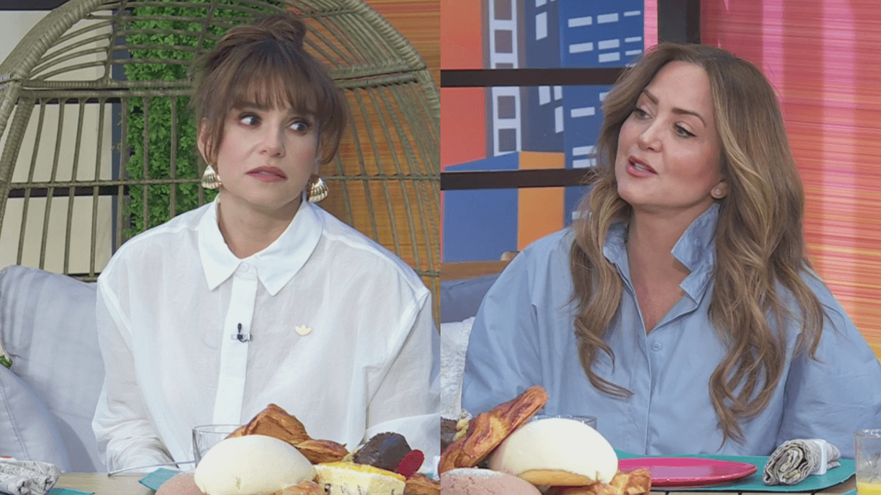 Andrea Legarreta echa de cabeza a Tania Rincón en vivo; arrepentida, le responde: "Ya no lo voy a hacer"