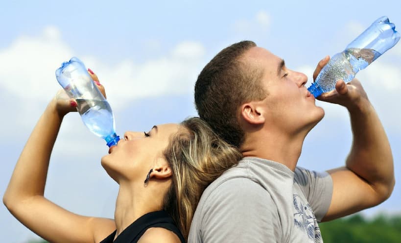 1. Acelera el metabolismo hasta un 24% más de lo normal. Además, mejora el sistema digestivo, lo que le permite al cuerpo absorber mejor los nutrientes de los alimentos.