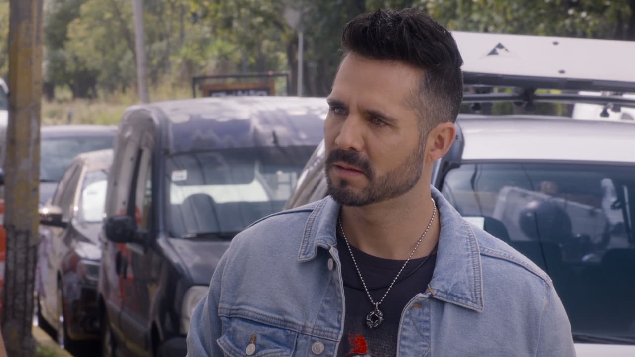 ‘Nelson’ toma la decisión de despedir a ‘Pedro’ y ‘Domingo’ por el mal rato que le hicieron pasar a su hija. Con el paso del tiempo, ‘Pedro’ logra colocarse en otro taller mecánico.