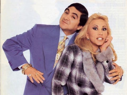 Carlos Bonavides y Laura León protagonizaron 'El premio mayor' en la década de 1990.