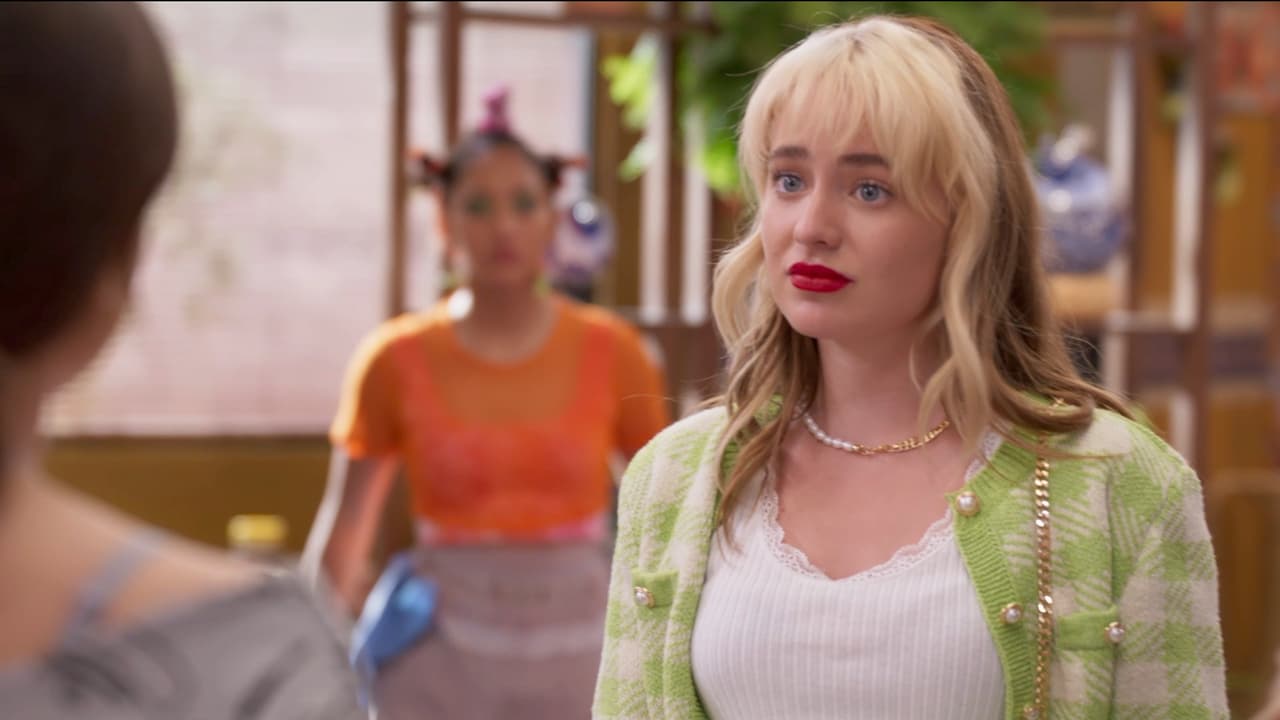 Estefanía sorprende a Lupita y a Gaby al llegar al restaurante para decirles que fue ella quien planeó todo y sus respectivos novios no tuvieron la culpa de nada.