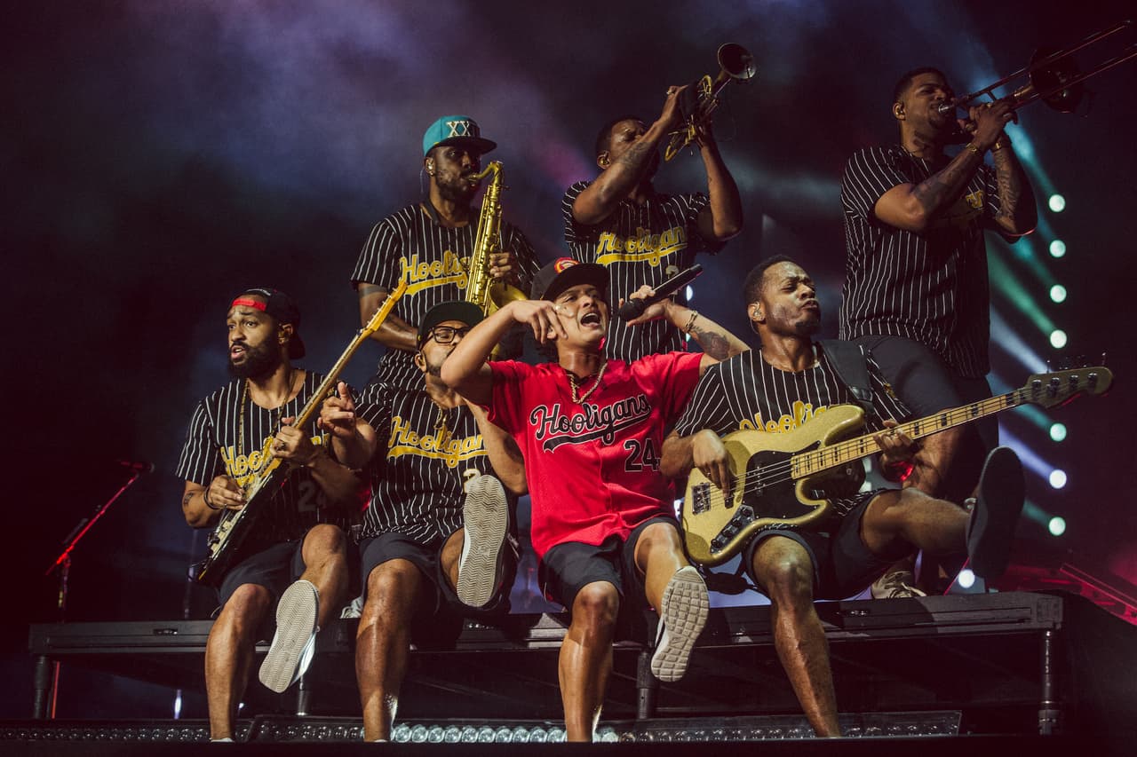 Bruno Mars llenó el Foro Sol en su priemra de dos presentaciones en la CDMX