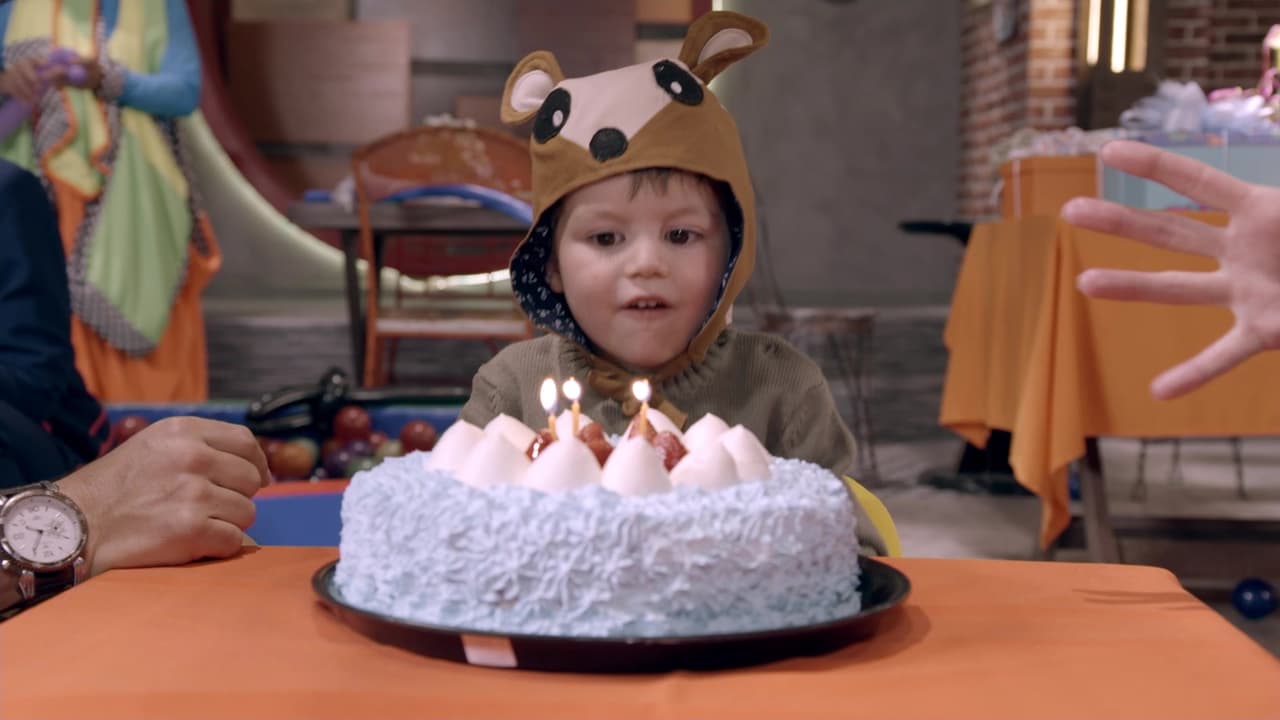 Tanto dentro como fuera del melodrama, Lander ha llegado ya a la edad de 3 años.