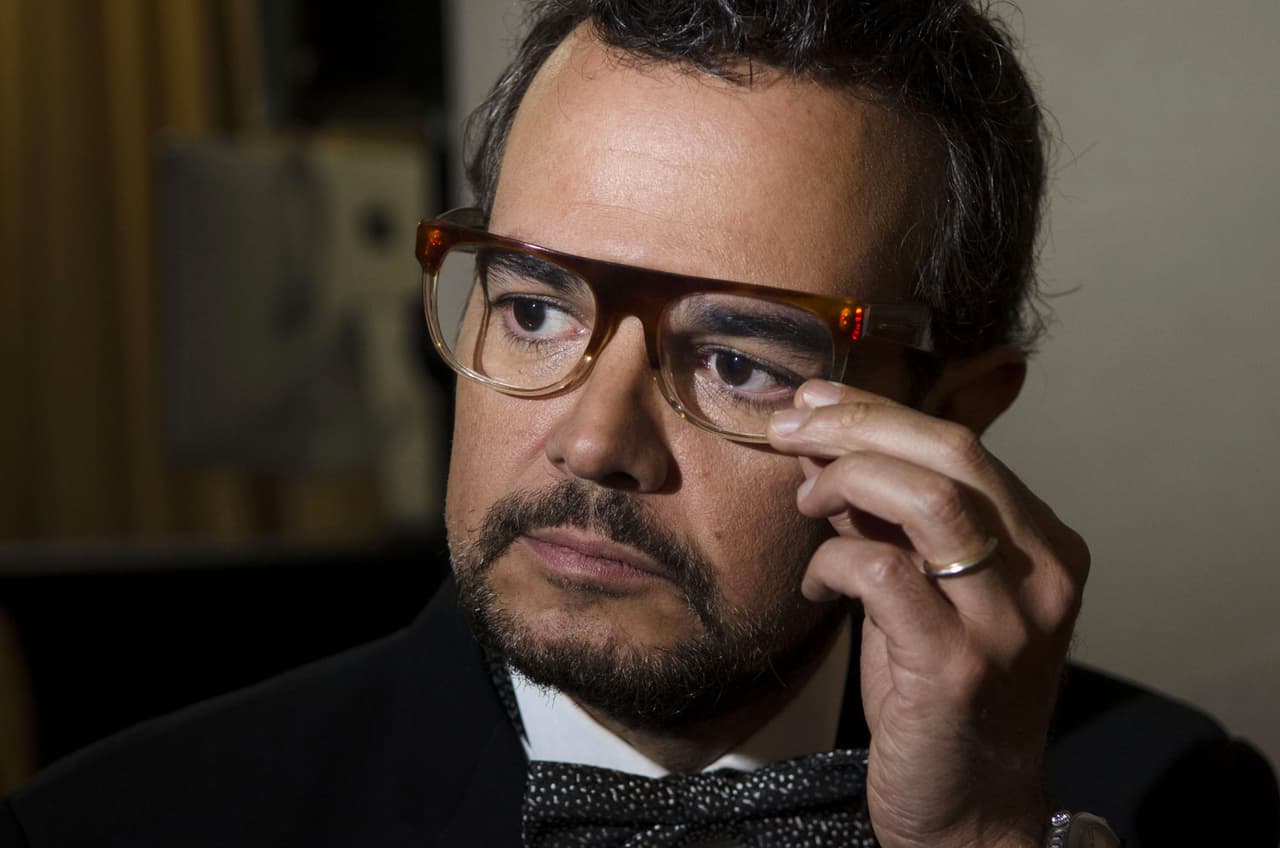 Aleks Syntek es acusado de racismo