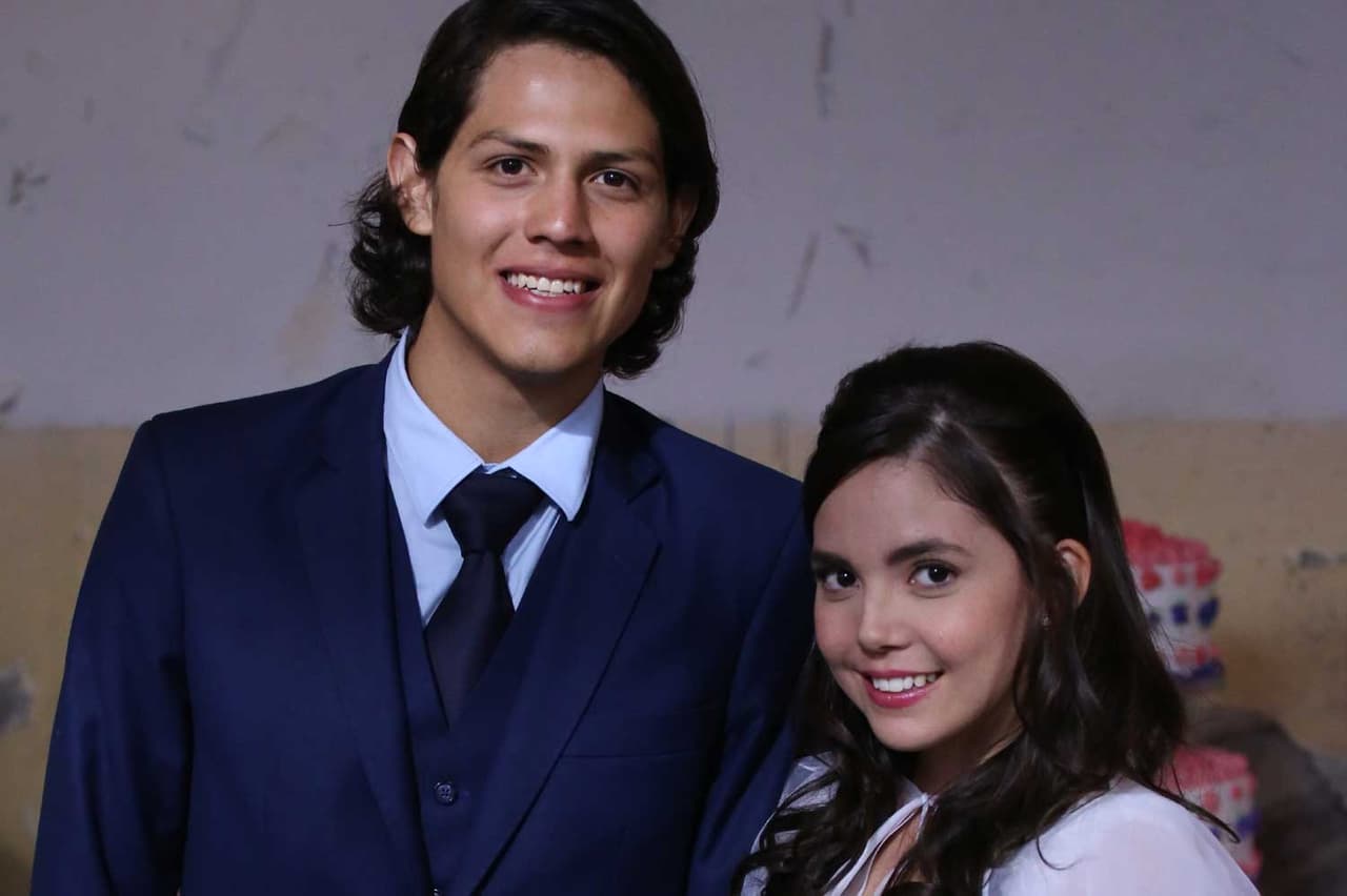 Julián y Lupita se notaban felices y muy enamorados.