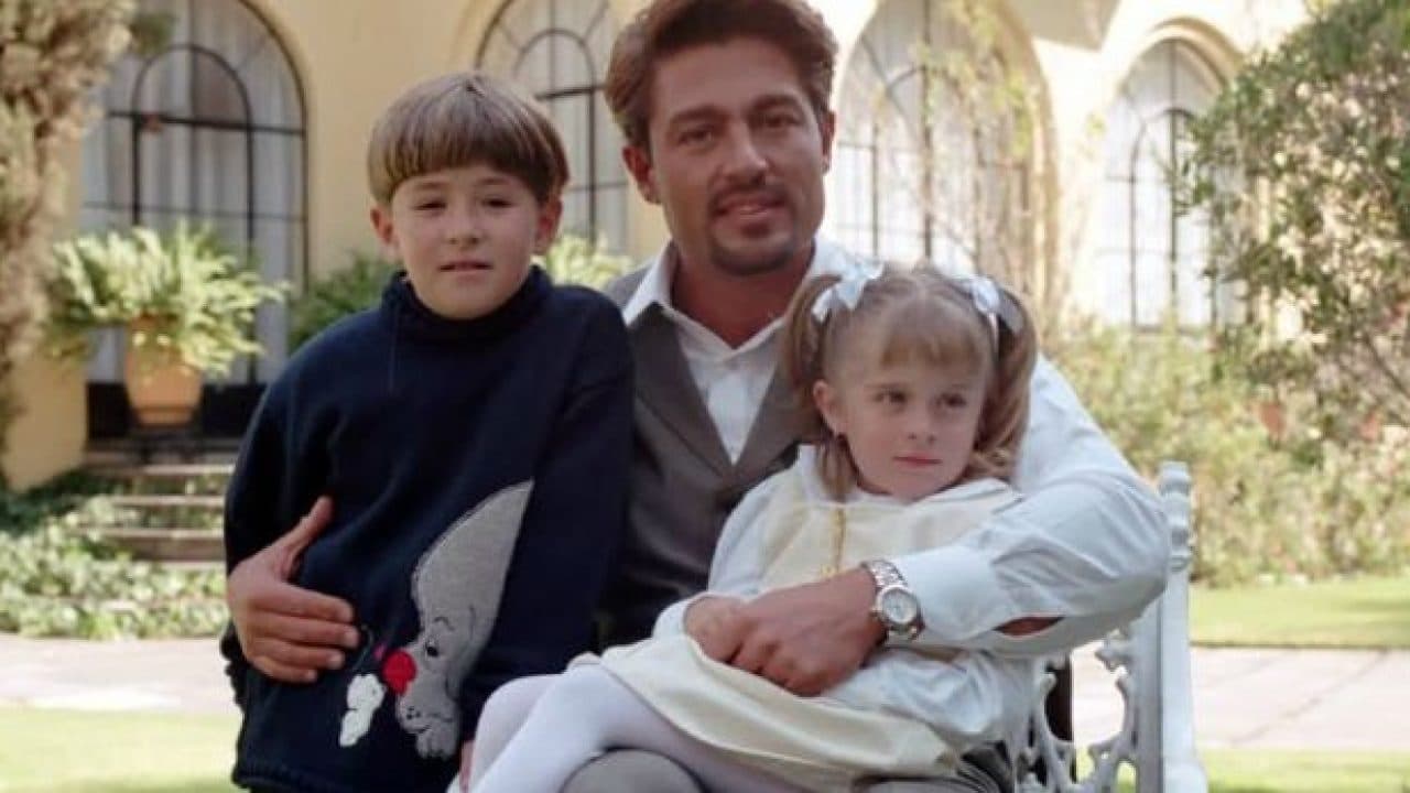 Su cómplice en el melodrama fue Sergio Miguel, quien dio vida al pequeño ‘Carlitos’. Tras un par de proyectos más, como una participación en ‘Carita de ángel’, el incipiente actor abandonó su carrera.