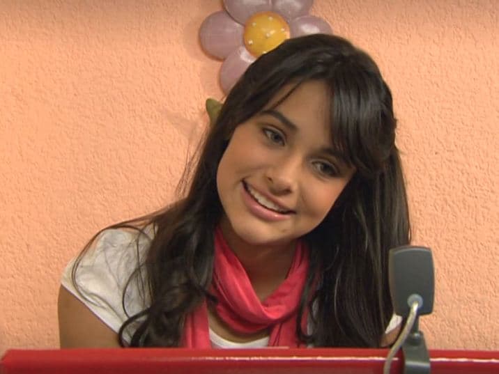 Renata Notni fue parte de 'El juramento', 'Popular' y 'Cámara web', aproximadamente 5 años antes de su primer protagónico en 'Amor de barrio'.