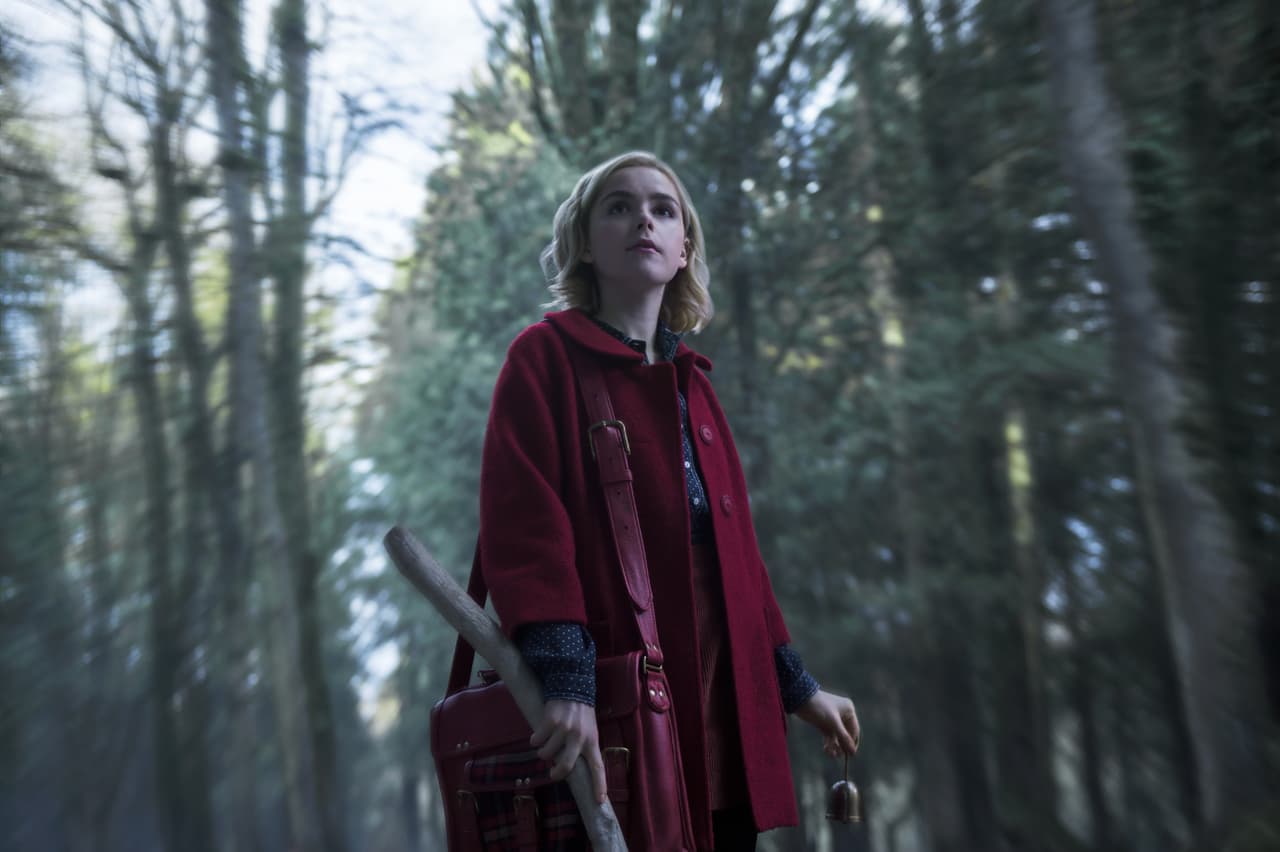 Kiernan Shipka protagoniza esta serie