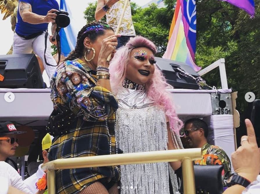 La conductora de ‘Hoy’ desfiló junto al equipo de Impulse CDMX, quienes se dedican a fomentar la salud sexual y acabar con los estigmas relacionados con el VIH.