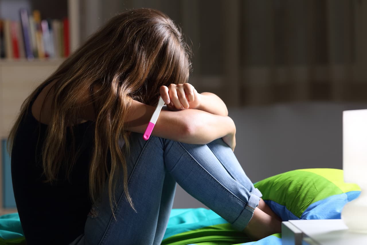 ¿Cómo afrontar un embarazo en la adolescencia?