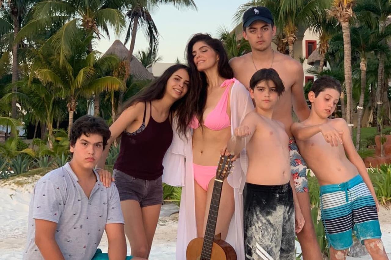 Ana Bárbara envía mensaje a los hijos de Mariana Levy
