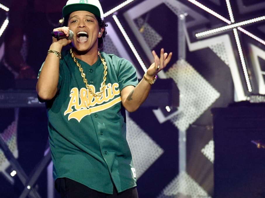 Fan de Bruno Mars es arrestada en concierto de México