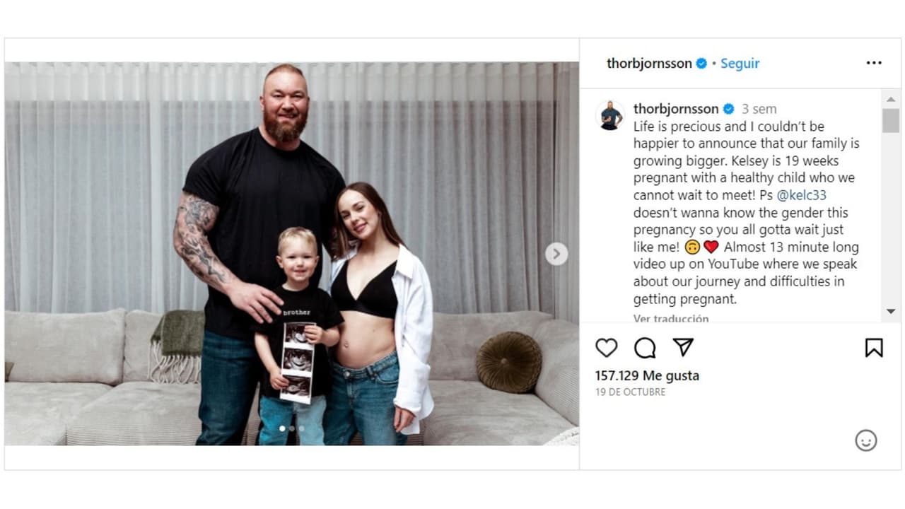 Thor Björnsson y su esposa Kelsey Henson anunciaron así su embarazo.