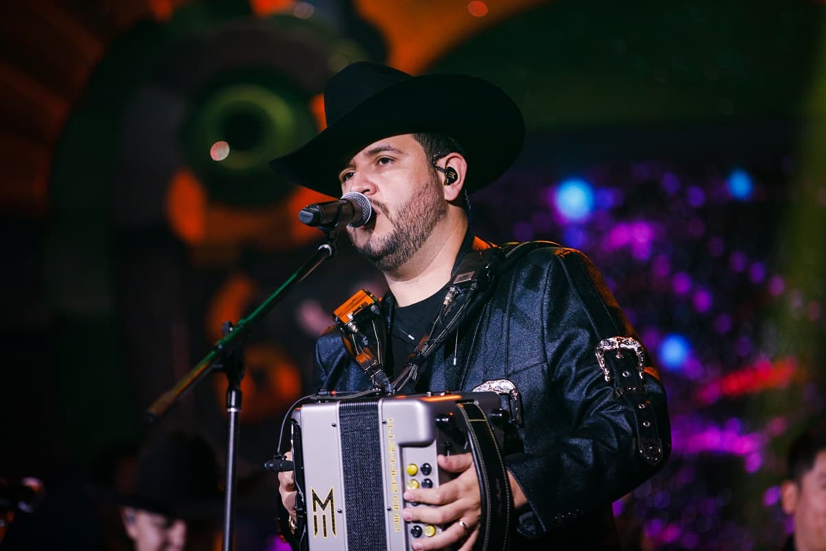 Edén Muñoz presentó su nuevo tema musical en la Fiesta Mexicana