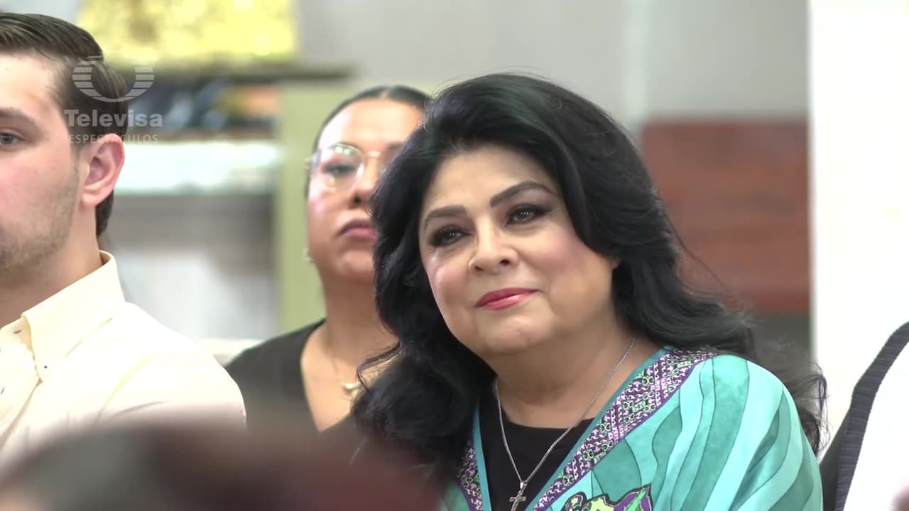 Victoria Ruffo muestra su amor de abuela en el bautizo de su nieta