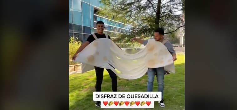 Disfraz de quesadilla se vuelve viral.