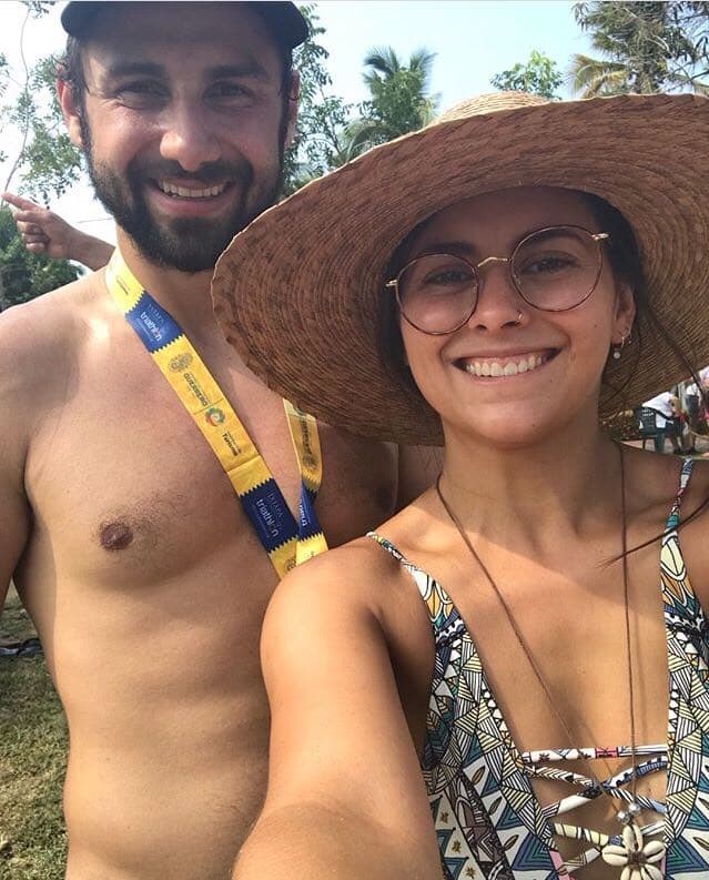 Sin embargo, el pasado mes de diciembre celebró tres años de matrimonio con Dafne, su esposa.