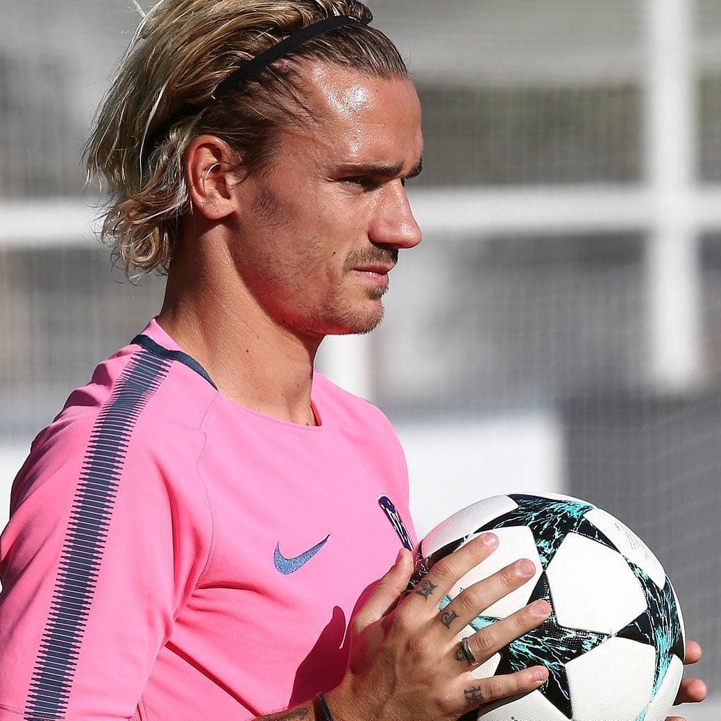 Antoine Griezmann juega como ‘Delantero’ en el atlético de Madrid.