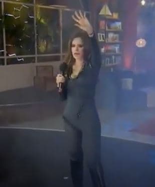 "PARÉ la canción porque explotó una bocina en el estudio en el programa de Gustavo Adolfo, y me asusté mucho, tenía que parar ¡Hubo un problema TÉCNICO!", detalló la protagonista de 'Colorina'.