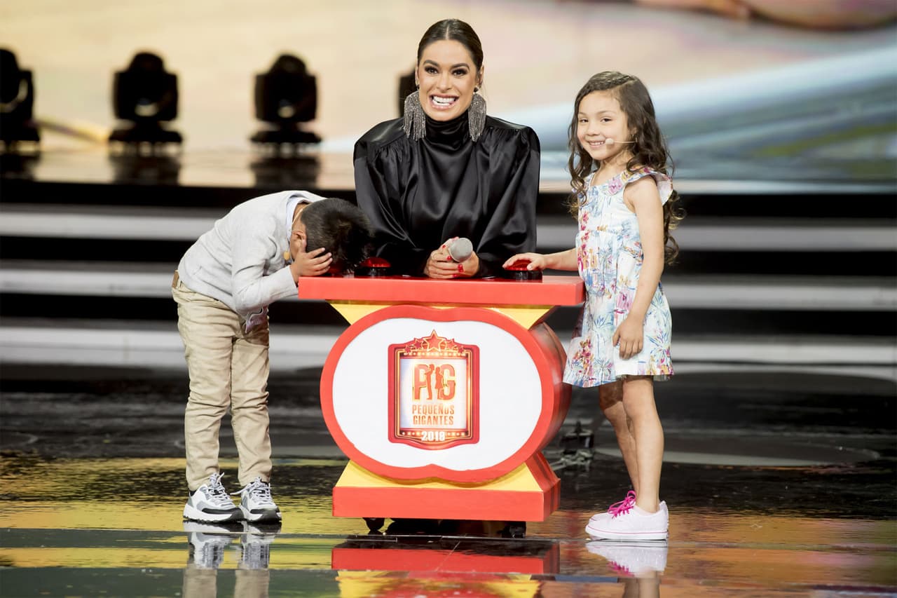 Galilea Montijo ilumina la pantalla con su presencia dentro del programa “Pequeños Gigantes”, no solo con sus impresionantes looks, sino porque disfruta ser la conductora gracias a las ocurrencias de los participantes.