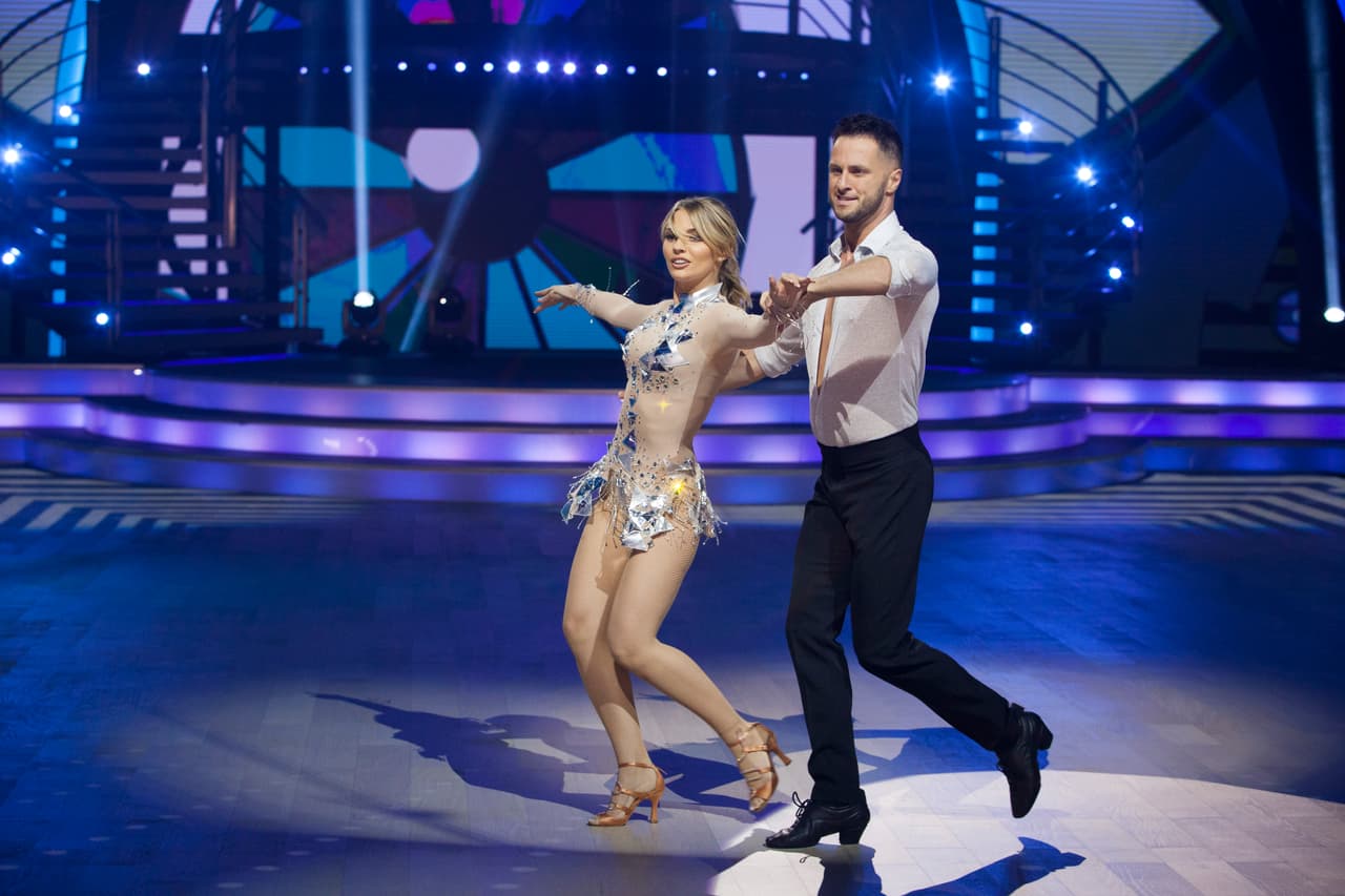 El duelo tres estuvo a cargo de Irina Baeva, quien se apoderó de la pista con un espectacular Chacha.